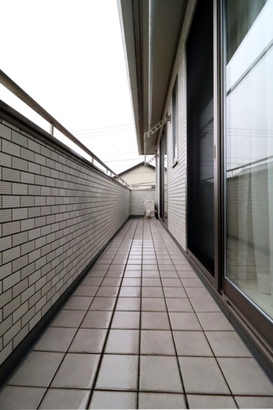 バルコニー　図面と現状に相違がある場合には現状を優先