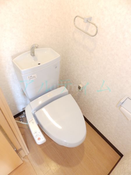 トイレ　※別のお部屋の写真です