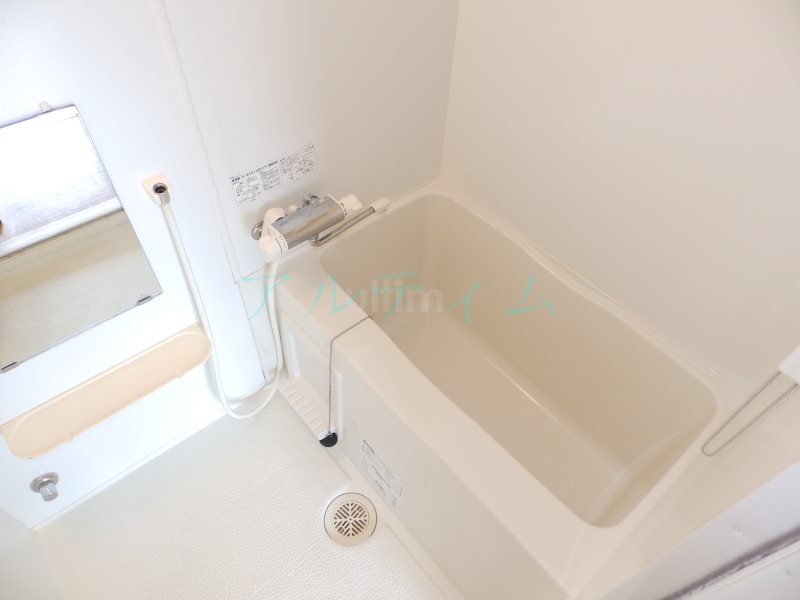 バス・シャワールーム　※別のお部屋の写真です