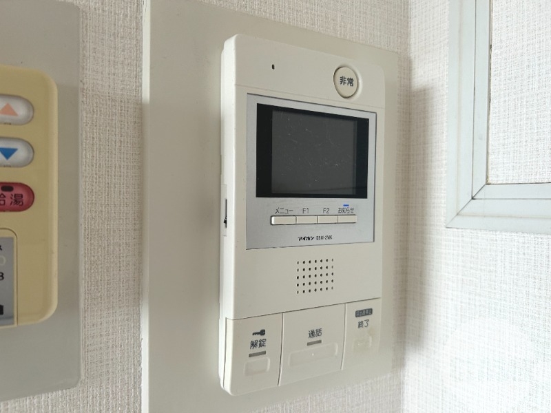 セキュリティ　来訪者が確認できるモニターホン♪