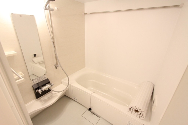 バス・シャワールーム　一日の疲れを癒してください