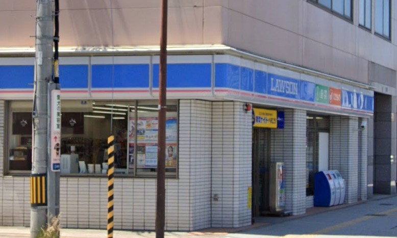 コンビニ　ローソン仙台北鍛冶町店（コンビニ）まで111m