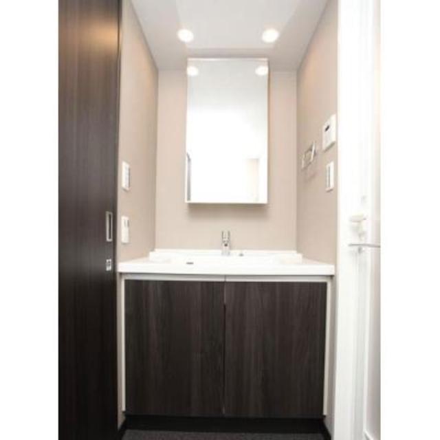 洗面設備　※写真は同タイプ住戸です。