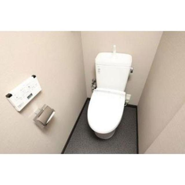 トイレ　※写真は同タイプ住戸です。