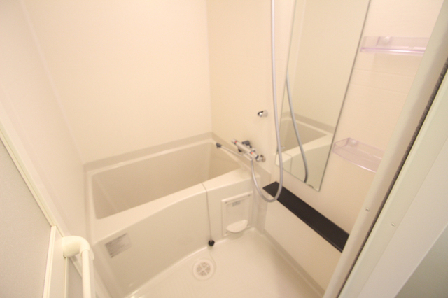 バス・シャワールーム　※別室の参考写真です。