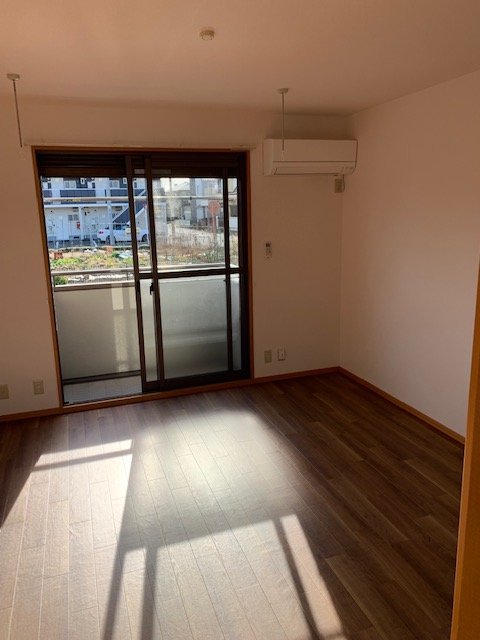 居室・リビング　南向きの明るいお部屋