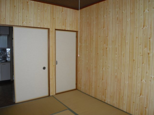 サンシャイン大沢野の居間写真