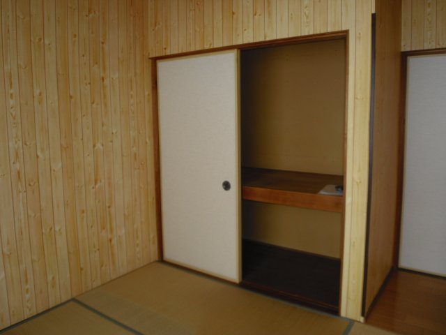 サンシャイン大沢野の居間写真