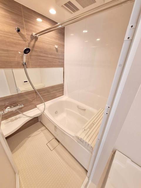 バス・シャワールーム　追焚・暖房乾燥機能付きバスルーム