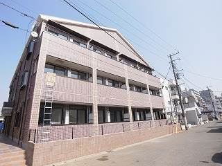 建物外観　総タイル張り