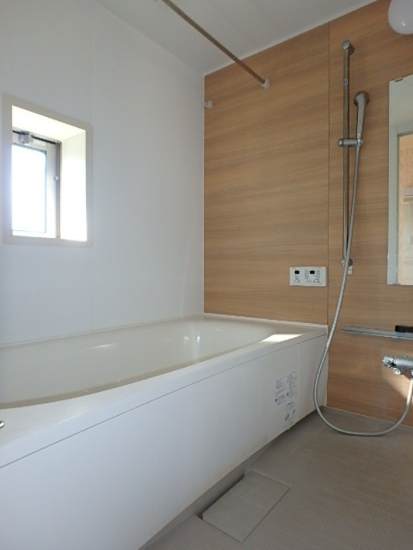 バス・シャワールーム　図面と現状に相違がある場合には現状を優先