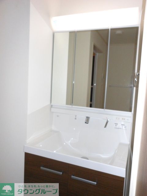 洗面設備　別部屋参照写真