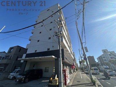 建物外観　エレベータ付きで、重い荷物があっても便利です！