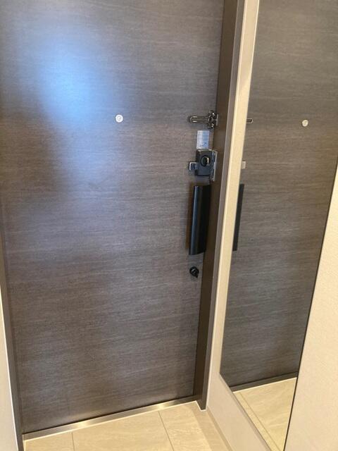 玄関　※写真は同タイプ住戸です。