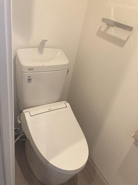トイレ　※写真は同タイプ住戸です。
