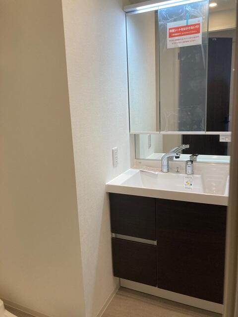 洗面設備　※写真は同タイプ住戸です。