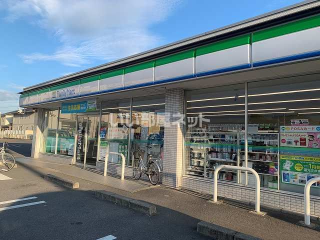 コンビニ　ファミリーマート 半田乙川店（コンビニ）まで51m