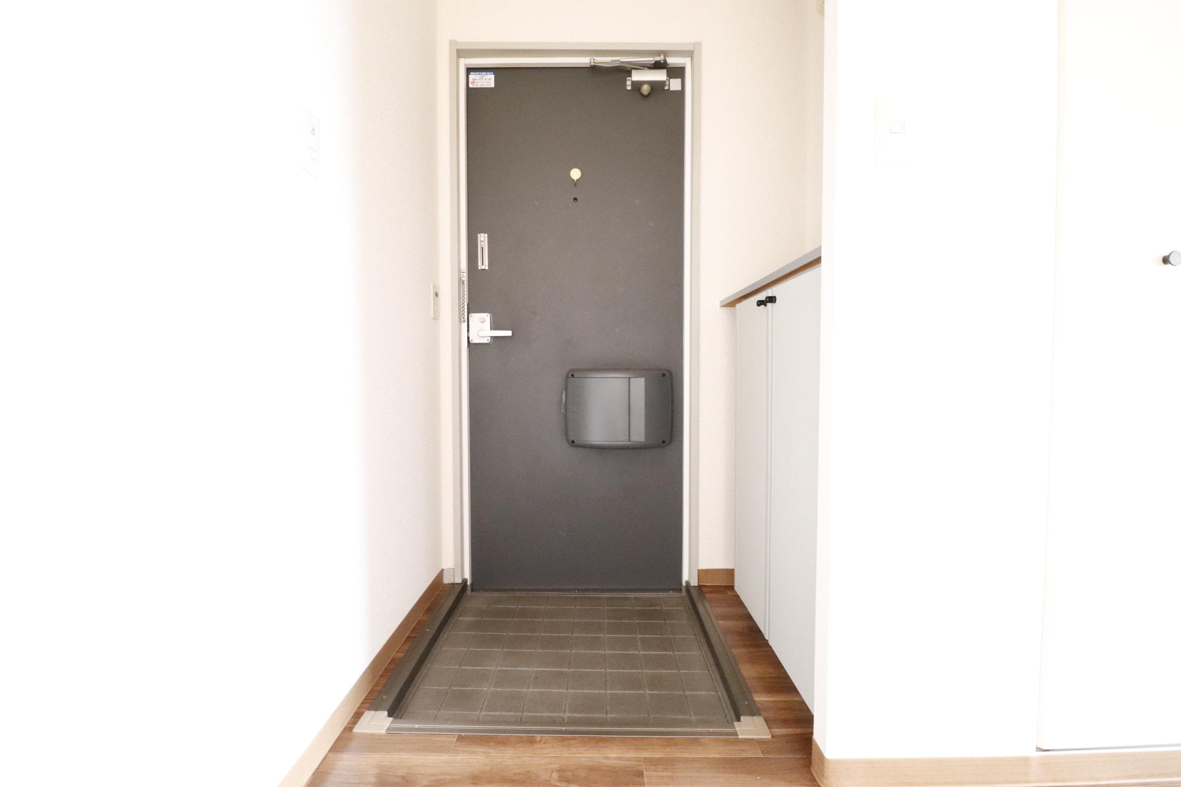 玄関　靴箱付き玄関です♪