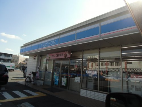 コンビニ　ローソン　草加谷塚仲町店（コンビニ）まで525m