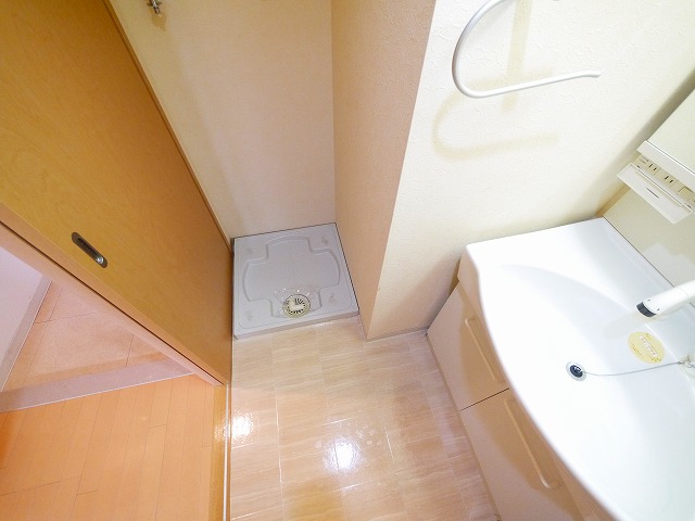 洗面設備　独立洗面化粧台付き