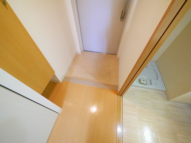 玄関　明るい玄関です