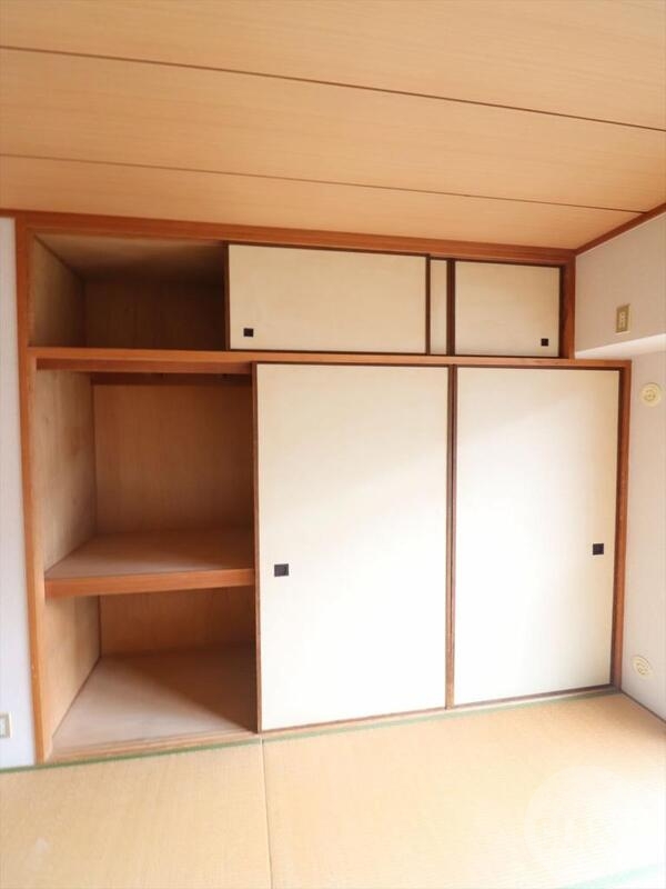 収納　おしいれ