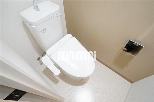 トイレ　温水便座。