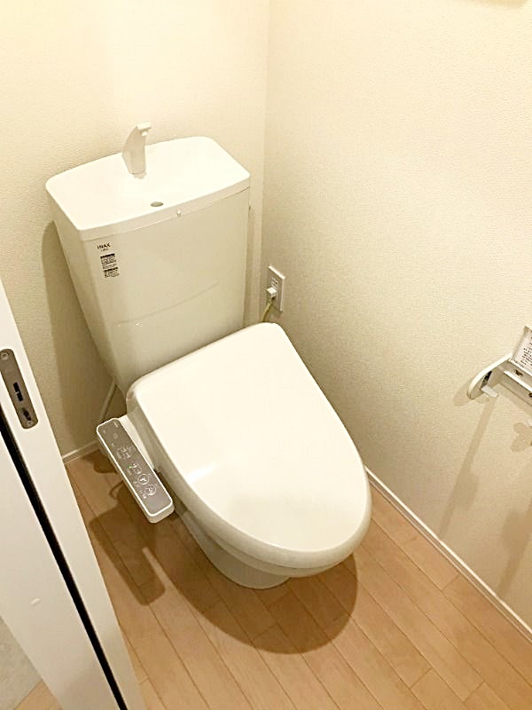 トイレ　【嬉しい充実の設備を完備♪】安心セキュリティご用意してます！