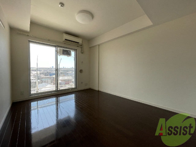 その他部屋・スペース　ベッドを置いても広々使えそうな寝室スペースですね。