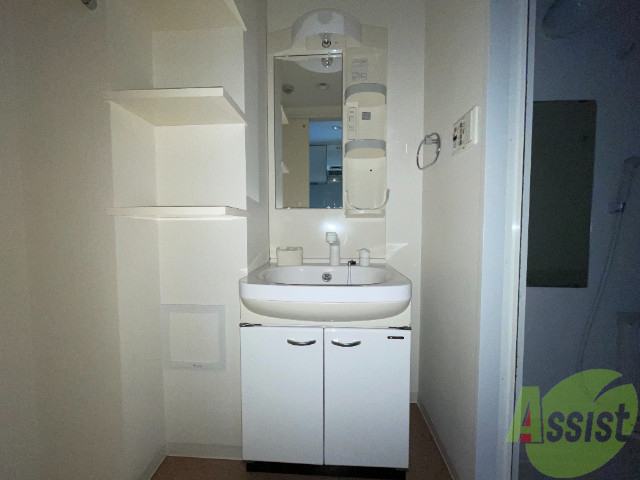 洗面設備　洗面台は人気の独立タイプです。使いやすいですよね。