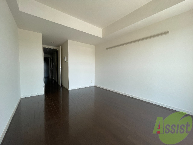 居室・リビング　陽当たりが良く、広々として過ごしやすそうです。