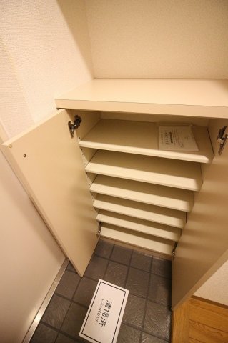 収納　同タイプ室内写真