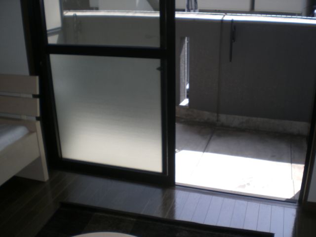 バルコニー　洗濯物を干せますよ