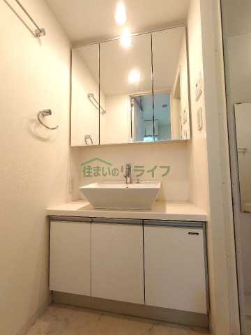 洗面設備　別部屋の参考写真です。