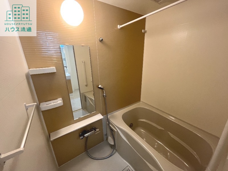バス・シャワールーム　※同タイプ別号室のお写真です