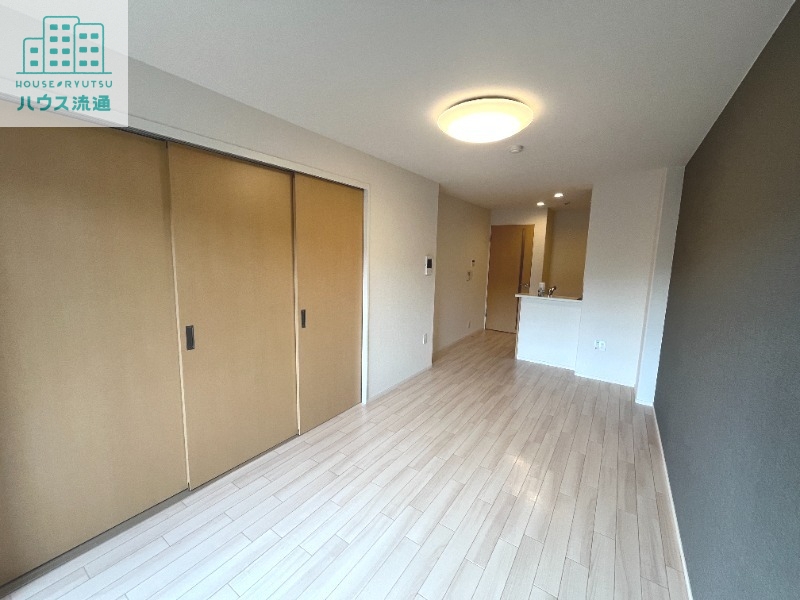 居室・リビング　※同タイプ別号室のお写真です