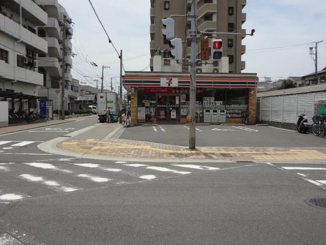 コンビニ　セブンイレブン（コンビニ）まで485m