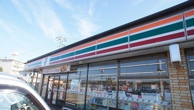 コンビニ　セブン-イレブン 狭山笹井１丁（コンビニ）まで350m