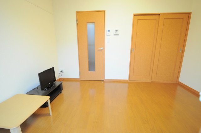 居室・リビング　1階、同タイプの部屋の写真です