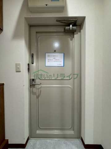 玄関　信川ハイツ