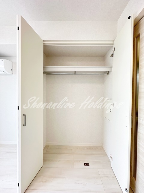 収納　ハンガーラック付きで楽々収納♪