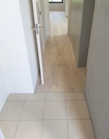 玄関　☆広々玄関☆