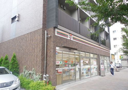 コンビニ　セブン-イレブン北新宿１丁目店（コンビニ）まで425m