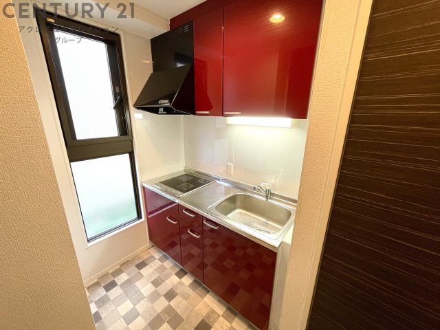 キッチン　IHコンロ付で火を使わず安心です