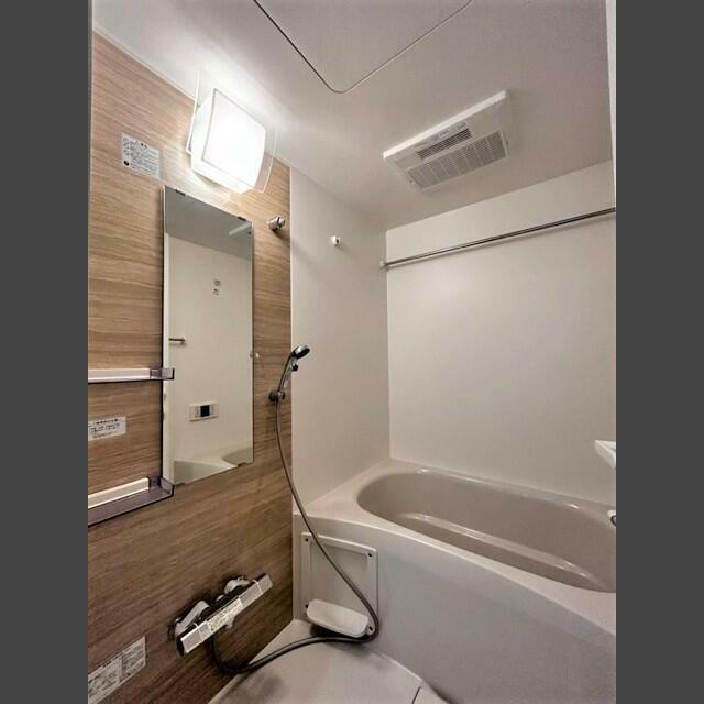 バス・シャワールーム　バスルーム