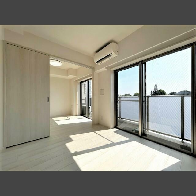 バルコニー　バルコニーあります