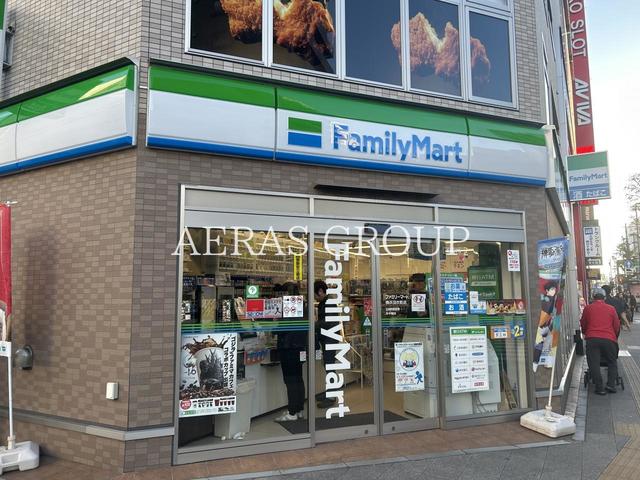 コンビニ　ファミリーマート 横浜羽衣町店（コンビニ）まで112m