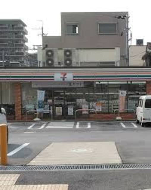 コンビニ　セブンイレブン泉大津東雲町店（コンビニ）まで795m