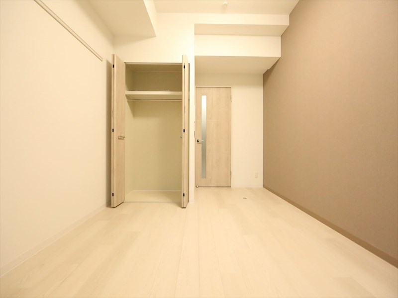 その他部屋・スペース　洋室6.7帖　クローゼット付（収納充実してます）