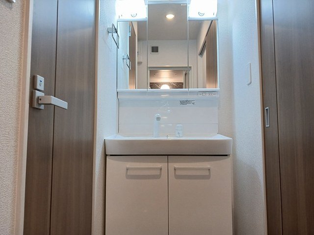洗面設備　広い洗面スペース
